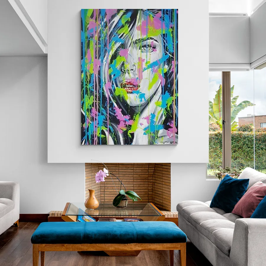 מוזה צבעונית