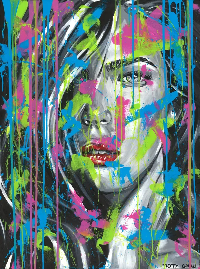 מוזה צבעונית